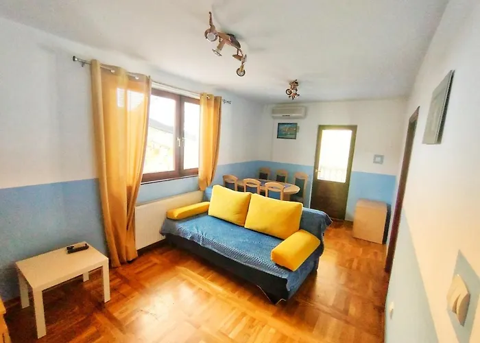 Plavi Airport * Belgrado